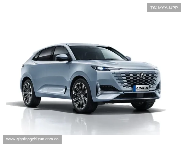 全新长安CS55实车再度现身！白色车身质感十足 轴距近2.7米配1.5T